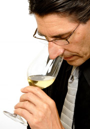 Fase olfativa de la cata del vino